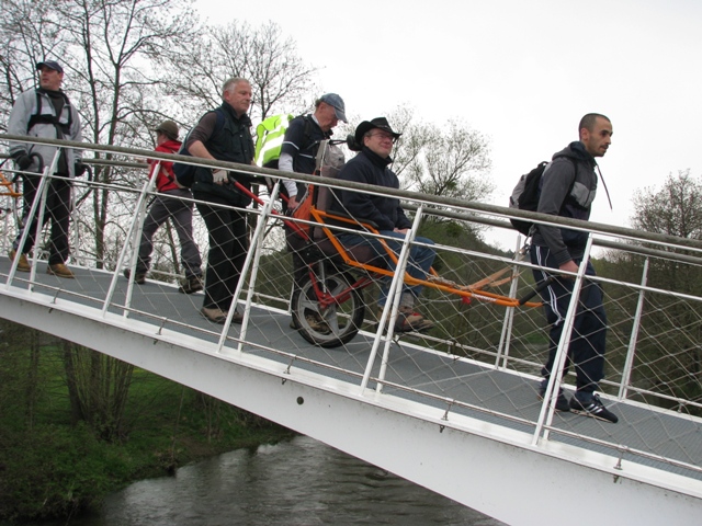 randonnée sportive avec joëlettes, Hotton, 2012